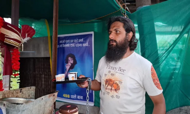 Man Serves Tea in Handcuffs to Protest Wife's Dowry Allegations