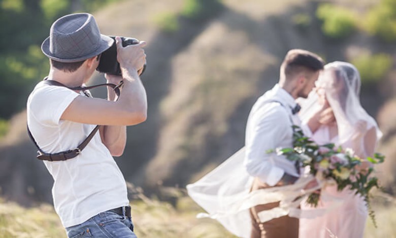 Photographer Snaps Pictures of the Wrong Wedding Party