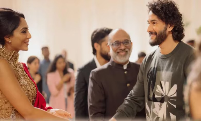Sobhita Dhulipala and Mahesh Babu's handshake pic from Akhil's wedding reception goes viral
