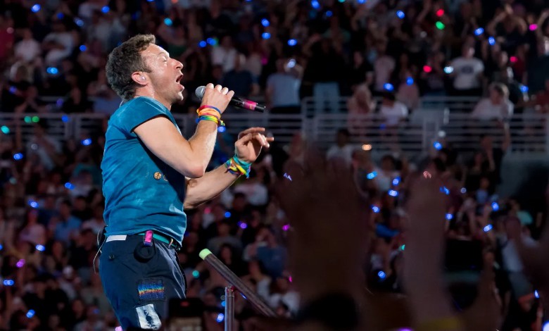Coldplay fans climbed a Texas mountain to see their concert